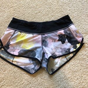 Lululemon watercolor speed up short
